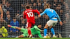 Trực tiếp Man City 0-0 Liverpool: Haaland đá hỏng 11m